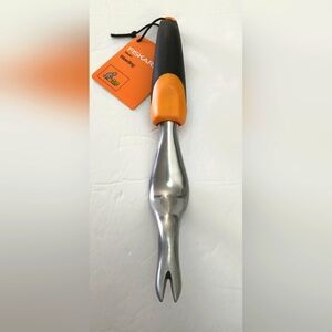 Fiskars weeder
